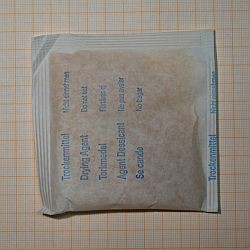 Zeige Details für Trockenbeutel Papier 25 g Silica Gel orange-farblos Bild von Trockenbeutel Papier 25 g Silica Gel orange-farblos